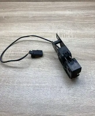 Audi A3 S3 8P Engine bonnet/hood lock/catch 8P0823509D
