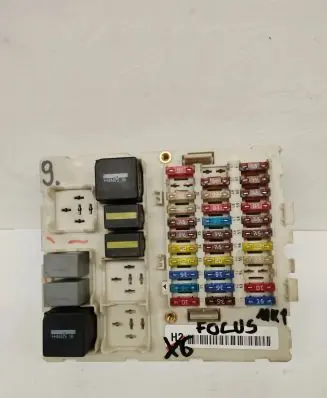Ford Focus Fuse module 2M5T14A073BE