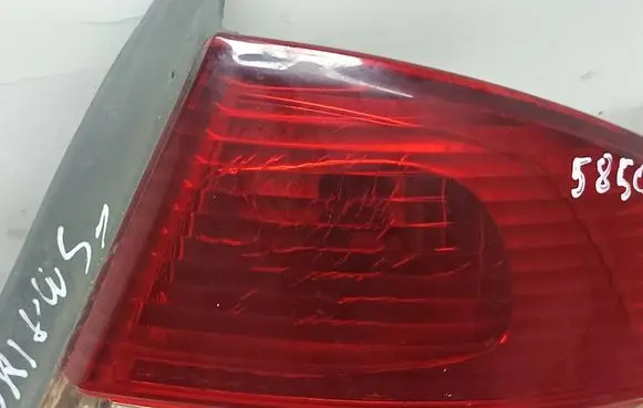 Toyota Prius (XW10) Rear/tail lights