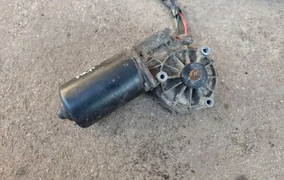 Chrysler Voyager Wiper motor 23404097