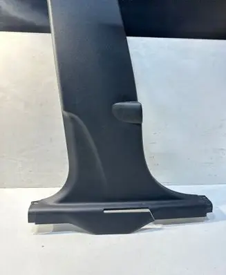 (B) pillar trim (bottom)