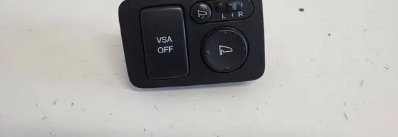 Honda CR-V Wing mirror switch M33212