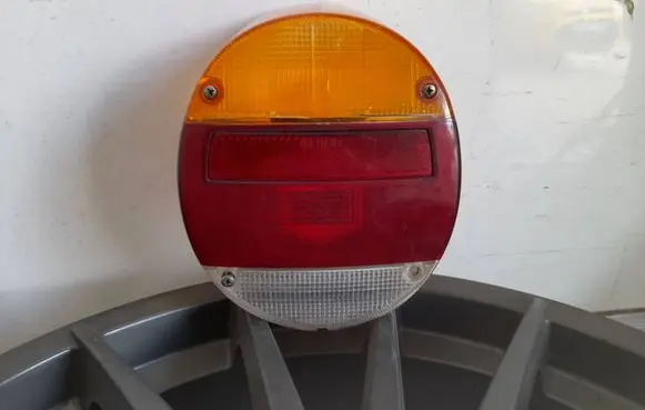Volkswagen Beetle 1303 Tail light lenses 339R7