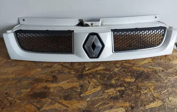 Renault Trafic II (X83) Front bumper upper radiator grill 7700313438