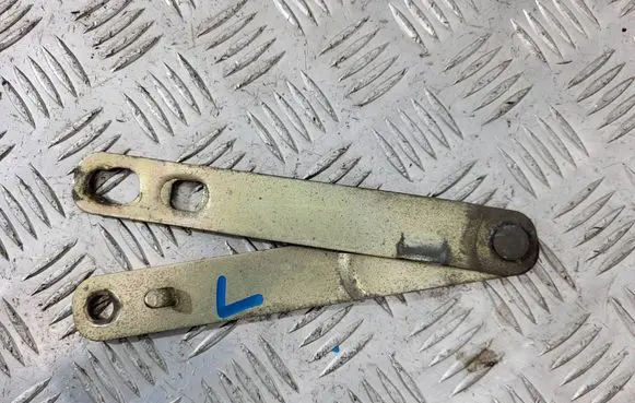 Mitsubishi L200 Tailgate check strap stopper 