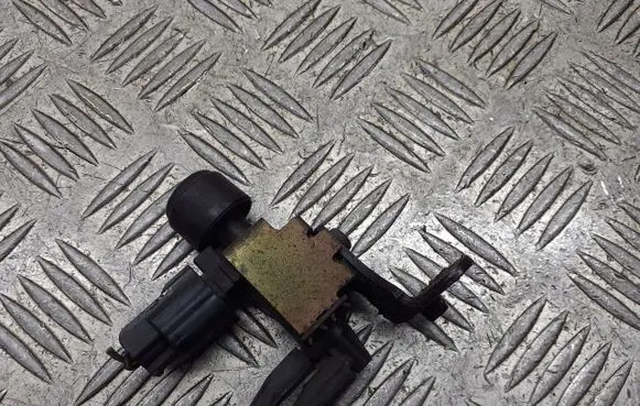 Honda Accord Valve vacuum 