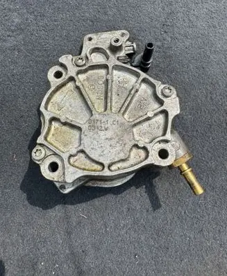 Peugeot 508 Vacuum pump D1711C1 0312W