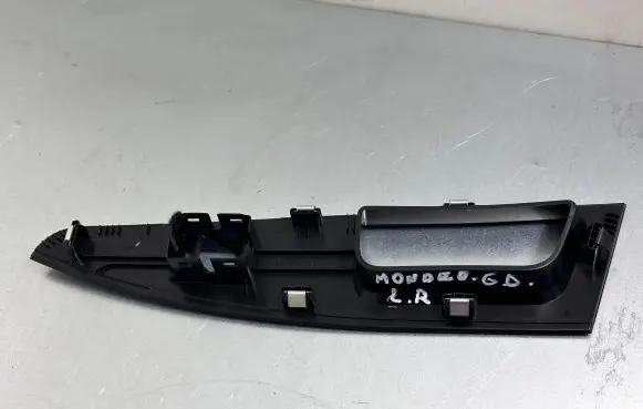 Ford Mondeo MK V Rear door window switch trim DS7314A567B
