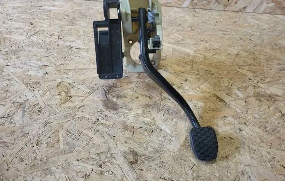 BMW 7 F01 F02 F03 F04 Brake pedal 6782665