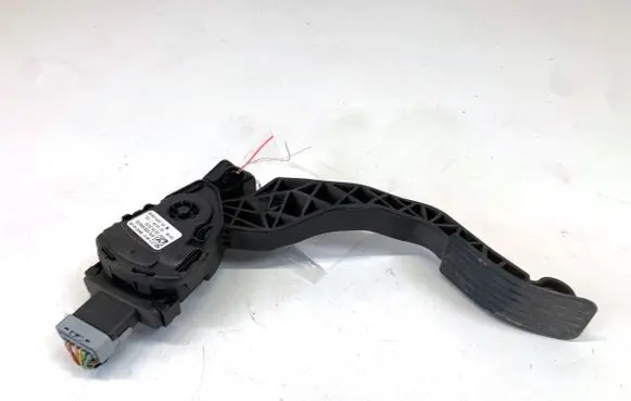 Peugeot 207 Accelerator throttle pedal 9681844080