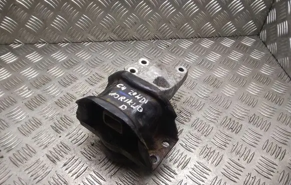 Citroen C4 I Engine mount bracket