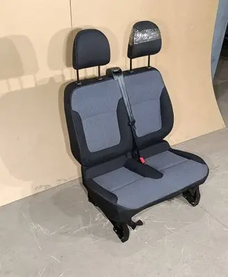 Opel Vivaro Front double seat 