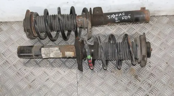 Volkswagen Tiguan Front shock absorber with coil spring 5N0412021 5N0400053