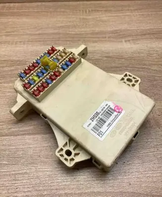 Hyundai i30 Fuse module 919502H530