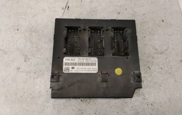 Skoda Octavia Mk2 (1Z) Comfort/convenience module 1K0937087R 5DK00965508
