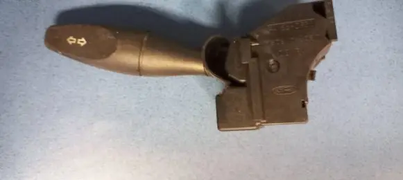 Ford Focus Indicator stalk 98AG12335AG