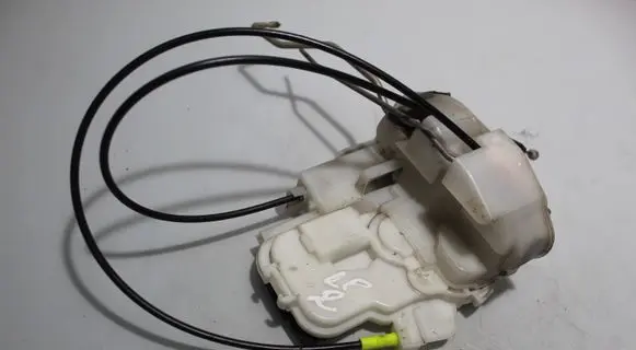 Subaru Forester SG Front door lock