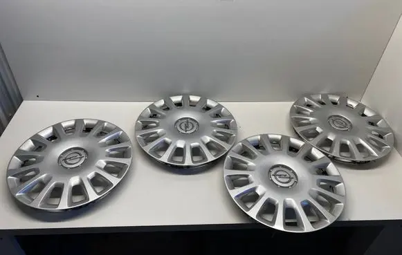 Opel Corsa D R14 wheel hub/cap/trim 13211854 13211852 13211853