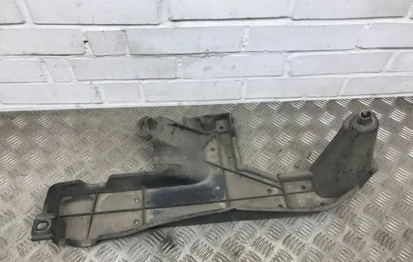 Lexus CT 200H Other under body part 5762776010
