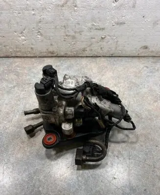 BMW 5 F10 F11 Air suspension compressor 6775258 37146775258