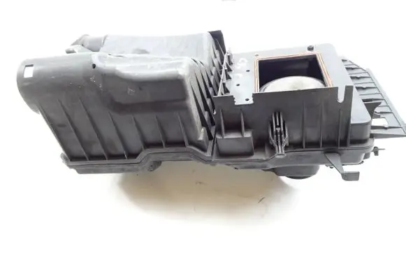 Volvo C70 Air filter box 30677532 16042