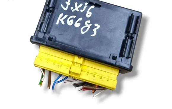 Jaguar XJ X40 Other relay 4RK00678807 DBC10009