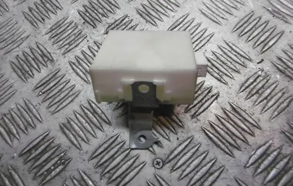 Toyota Avensis T250 Sliding door control unit/module 89741-05070