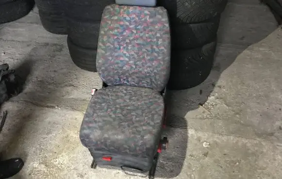Mercedes-Benz Sprinter W901 W902 W903 W904 Front driver seat 