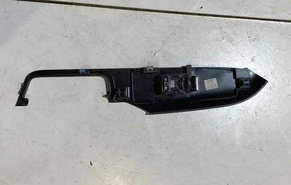 Ford Mustang VI Electric window control switch FR3B14528A