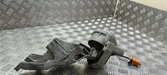Audi A6 S6 C7 4G Engine mount bracket 8K0199307BE