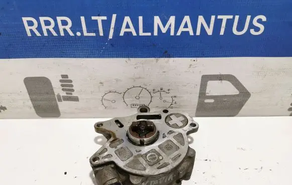 Skoda Octavia Mk2 (1Z) Vacuum pump 03L145100