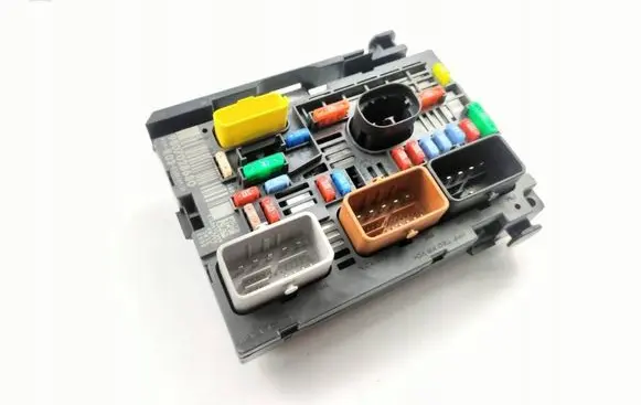 Fiat Scudo Fuse module 9807028680