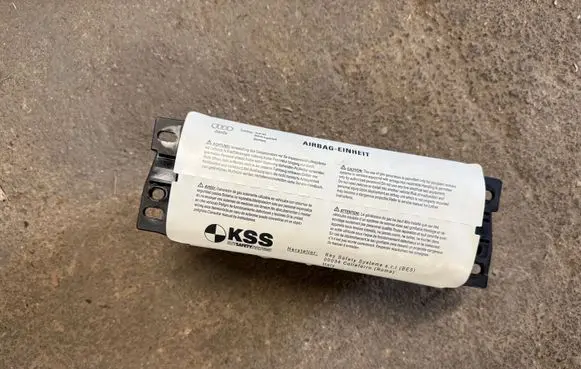 Audi A5 8T 8F Passenger airbag 8T0880204F