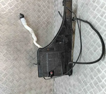Maserati Ghibli Windshield washer fluid reservoir/tank D283236 670105311