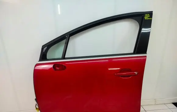 Peugeot 5008 Front door 
