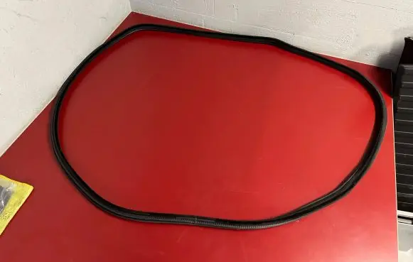 BMW X5 F15 Rear door rubber seal (on body) 7289639