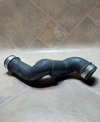 Mercedes-Benz C W203 Engine coolant pipe/hose