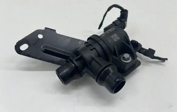 BMW i4 Coolant heater control valve 5A37571
