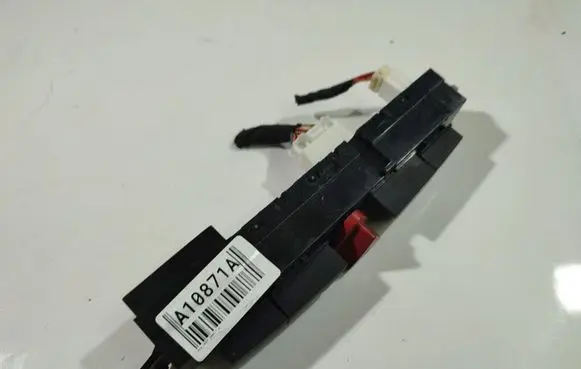 Hazard light switch
