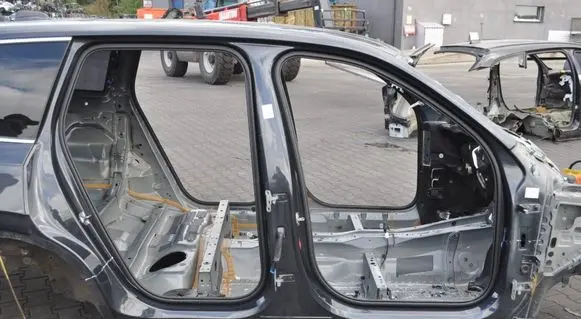 Volvo XC90 Side car body part 
