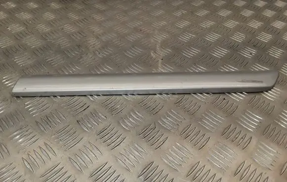 Toyota Corolla E120 E130 Rear fender molding trim 7565202040 7565202030
