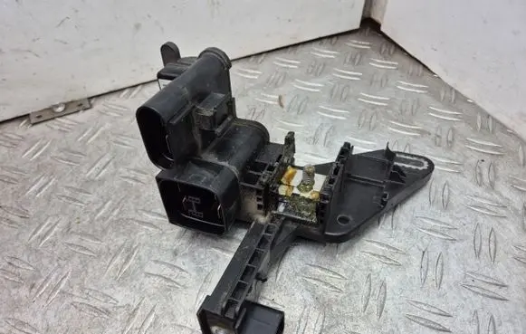 BMW 3 F30 F35 F31 Current control relay 9296152