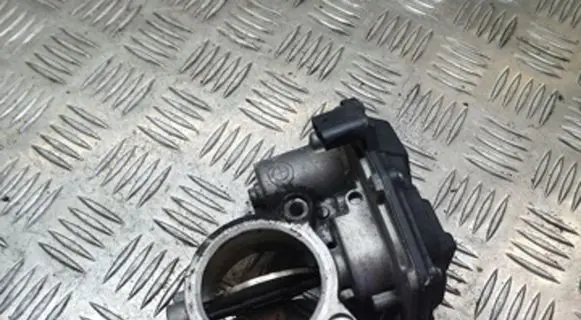 BMW 1 F20 F21 Throttle valve 10378517 13547810752