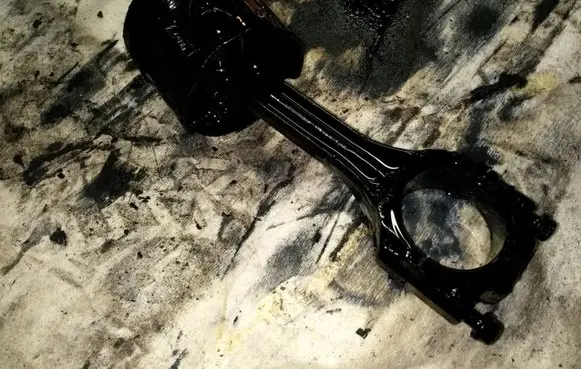 Volkswagen Transporter - Caravelle T4 Piston with connecting rod