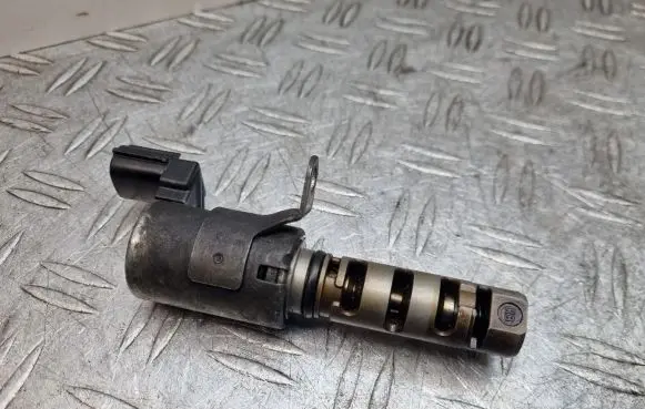 Toyota Yaris Camshaft vanos timing valve 30Q010