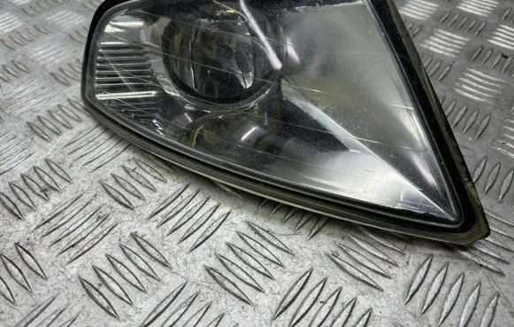 Ford Mondeo Mk III Front fog light 0305068003