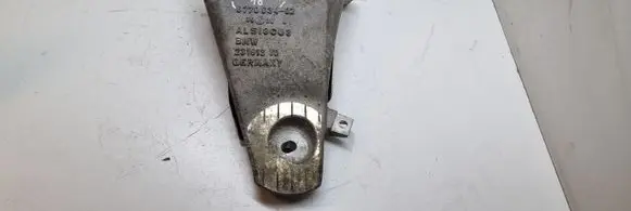 BMW 5 E60 E61 Engine mounting bracket 6770634