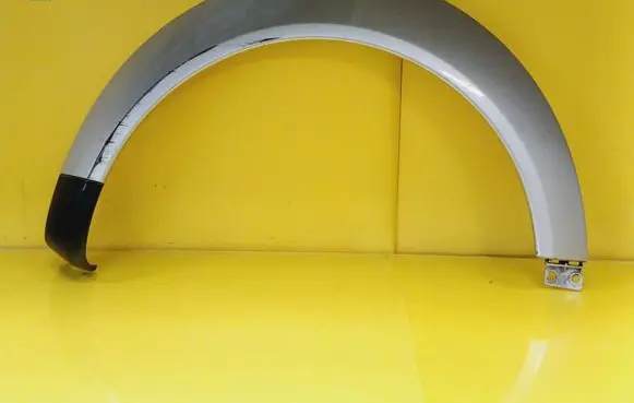 Audi A2 Rear arch trim 