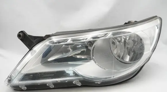 Volkswagen Tiguan Headlight/headlamp 5N1941031R