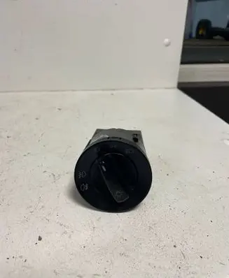 Volkswagen Golf IV Light switch 1C0941531A 04052031 C1AK3092